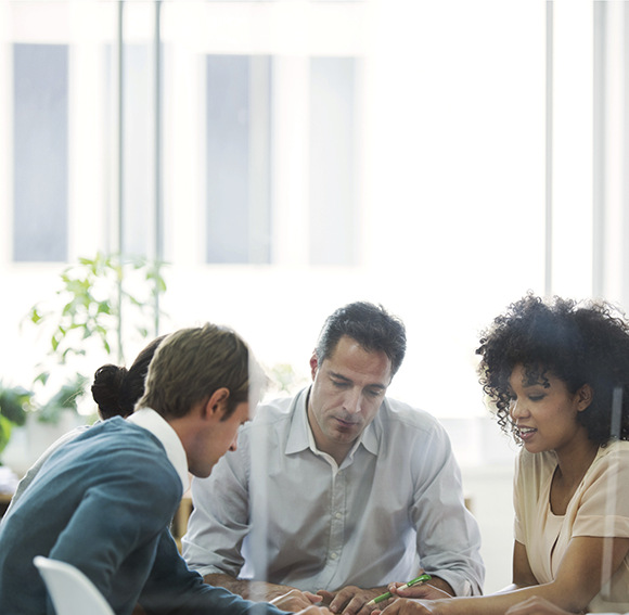 Como minimizar riscos em transações além das fronteiras?