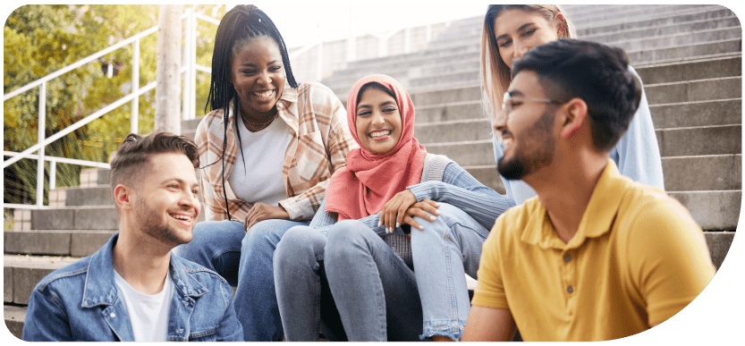 Jovem diversificados em conjunto