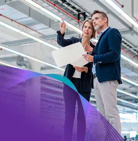 pessoas trabalhando juntas em um escritório