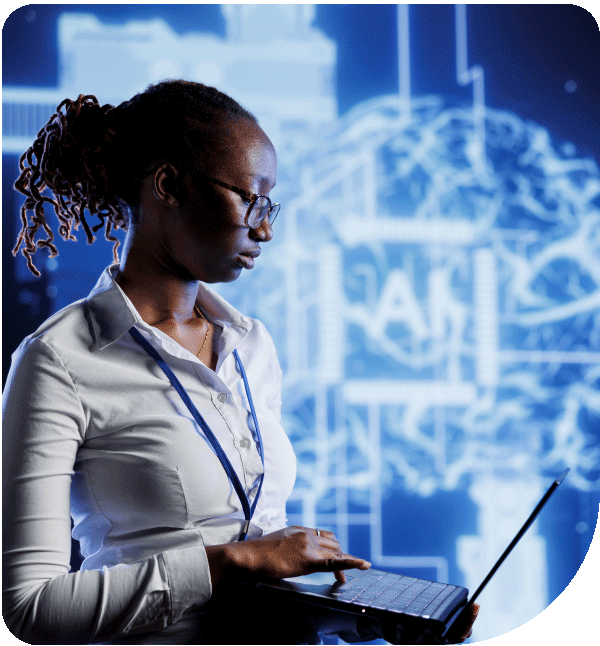 Mulher negra mexendo com tecnologia