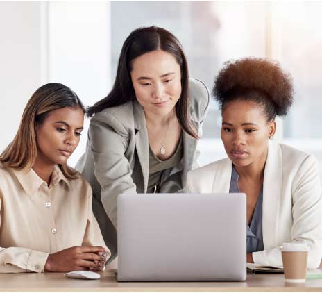 Executivas abandonam gigantes e impulsionam ascensão das empresas médias