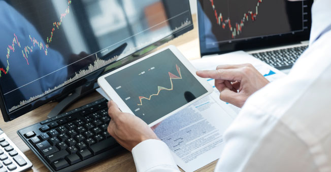 Lucro das empresas na Bolsa recua 11%. O que isso diz do 4º trimestre?